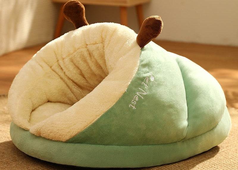 Cozy Winter Slipper Pet Bed